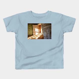 Sand drifts. Kids T-Shirt